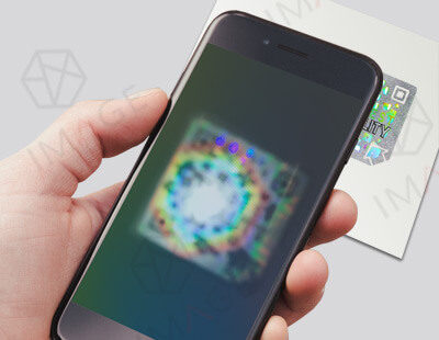 Diffraction characteristic graphics, use mobile light source can read the specific diffraction graphics
