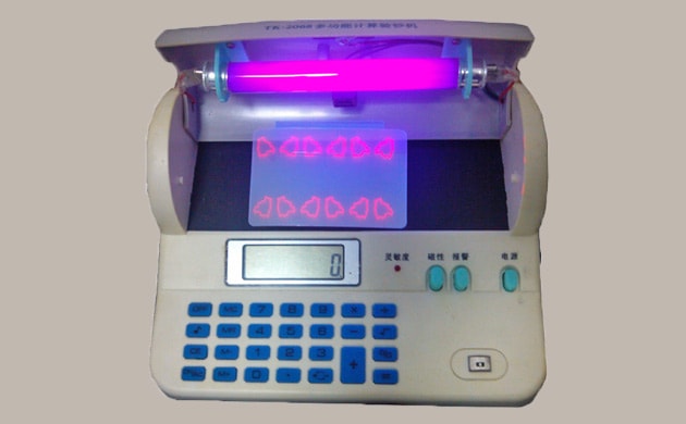 hidden images are visible under UV light